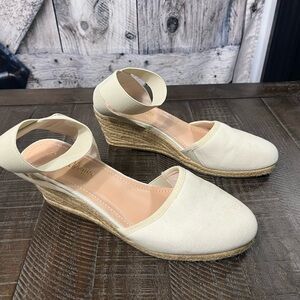 Dream Pairs Cream Espadrille Wedges
